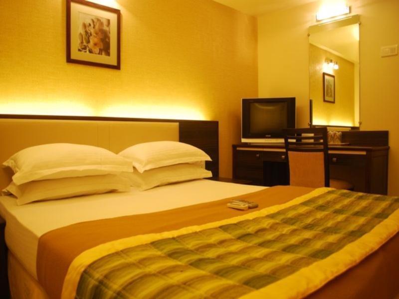 Oyo 17332 Hotel Nana'S Daman Ngoại thất bức ảnh