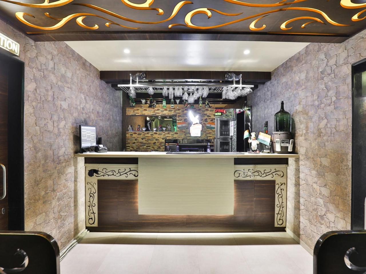 Oyo 17332 Hotel Nana'S Daman Ngoại thất bức ảnh